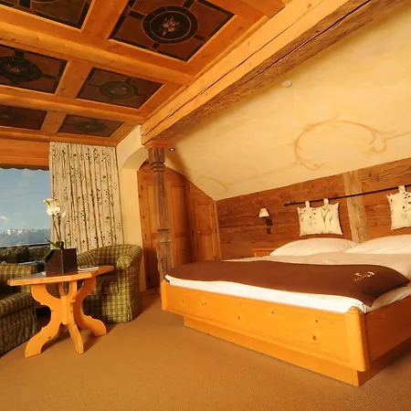 Etrier Hotel 4*